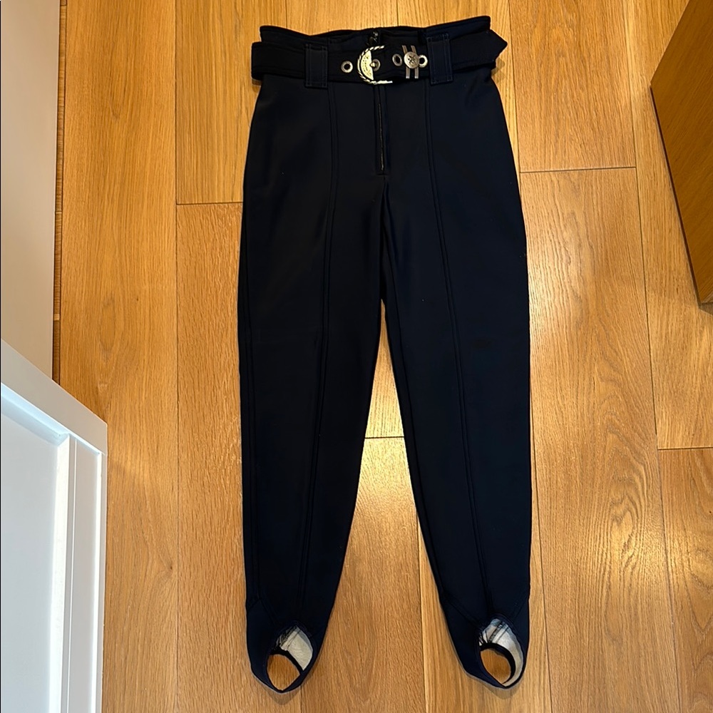 Fantastic retro style ski pants. Made in Austria. EU size 38 USA size 8